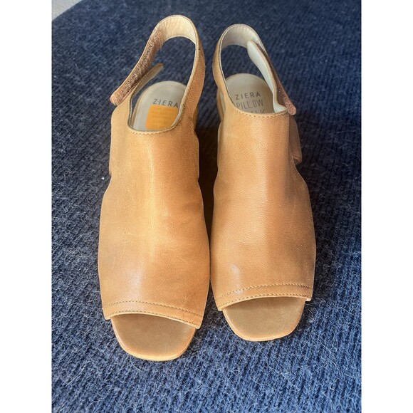 Ziera Sandals Womens 37 W Ankle Straps Tan Faux Leather Casual Very Comfortable - Picture 1 of 8